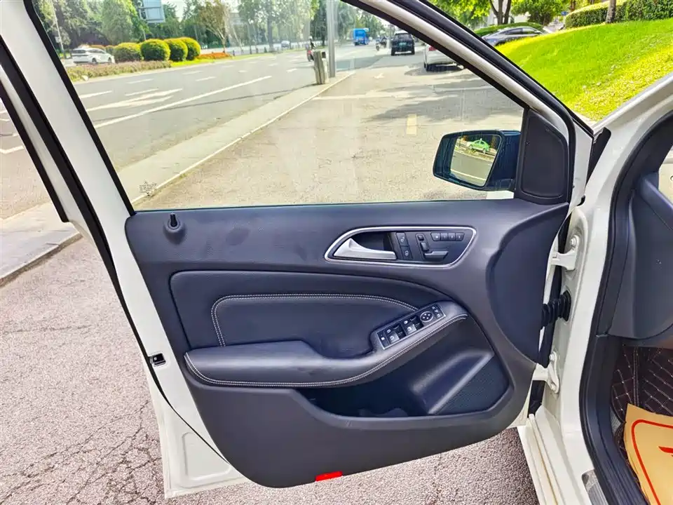 Mercedes-Benz Class B