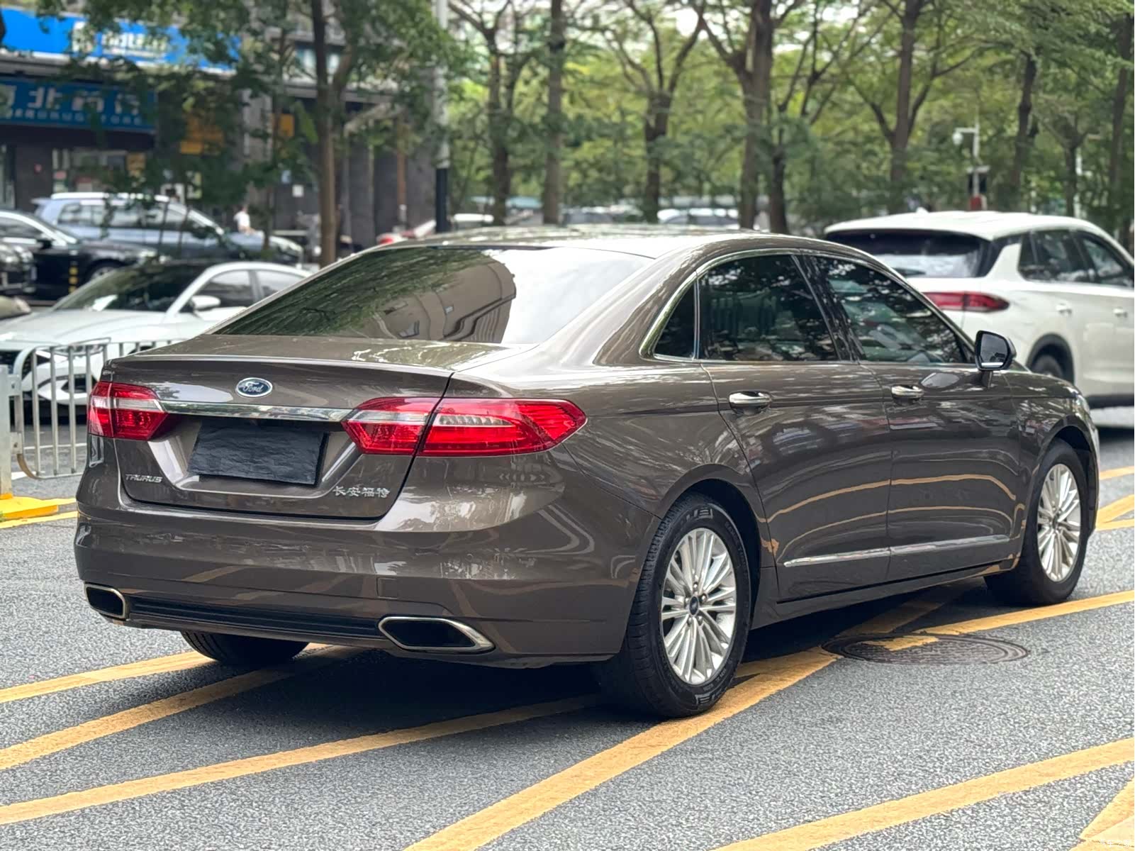 Ford Taurus, 2016 21