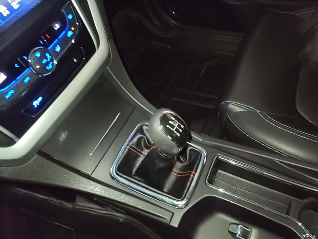 Geely Emgrand, 2016 14