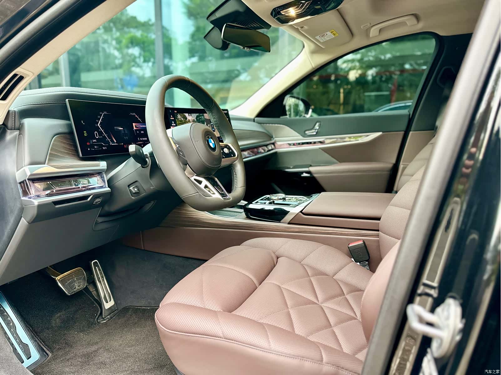 BMW 7 Series, 2023 4