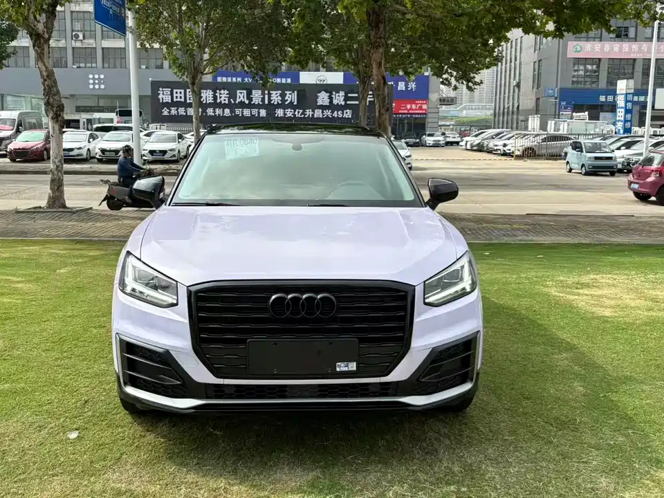 Audi Q2L