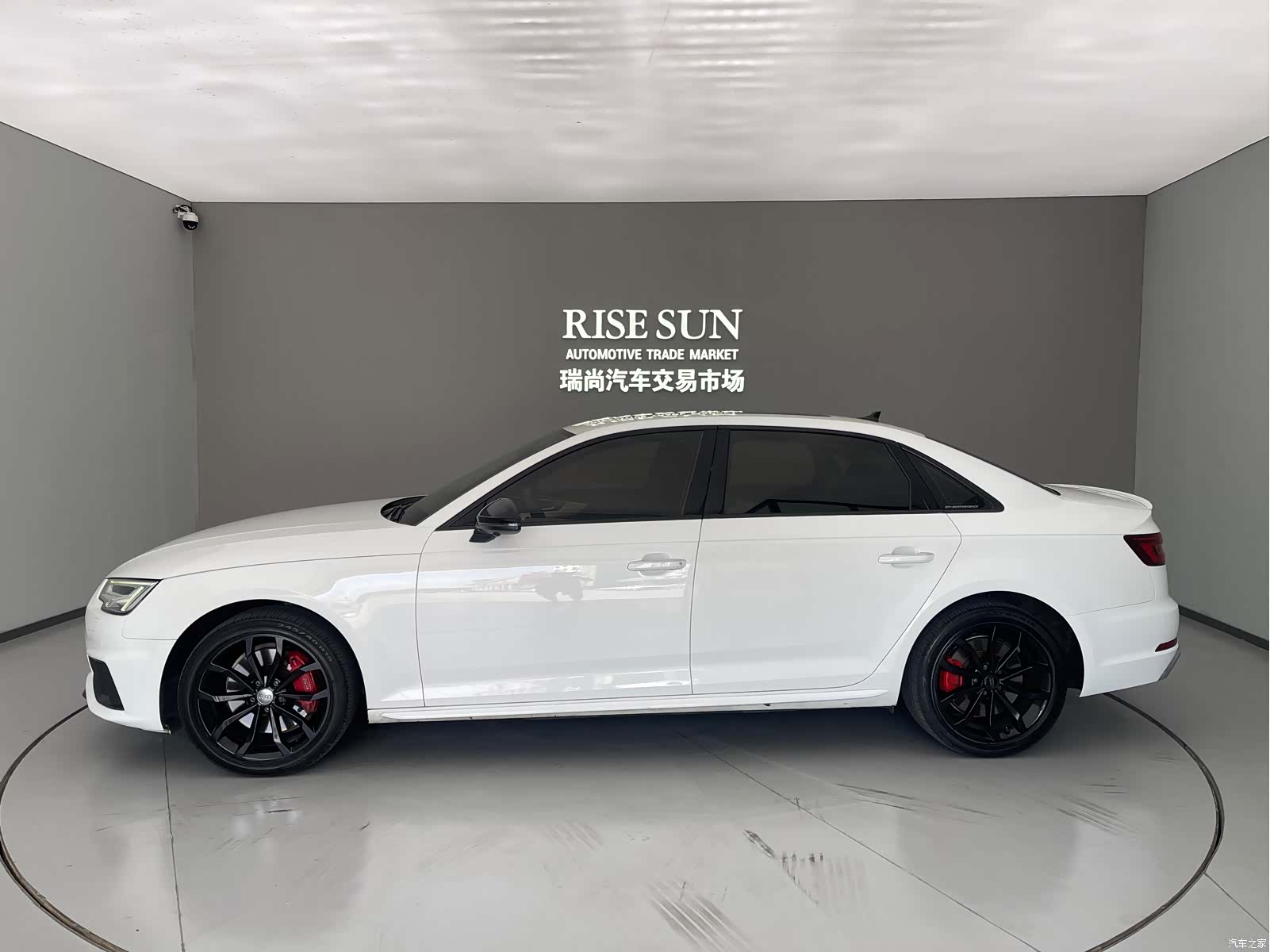 Audi A4L, 2019 7
