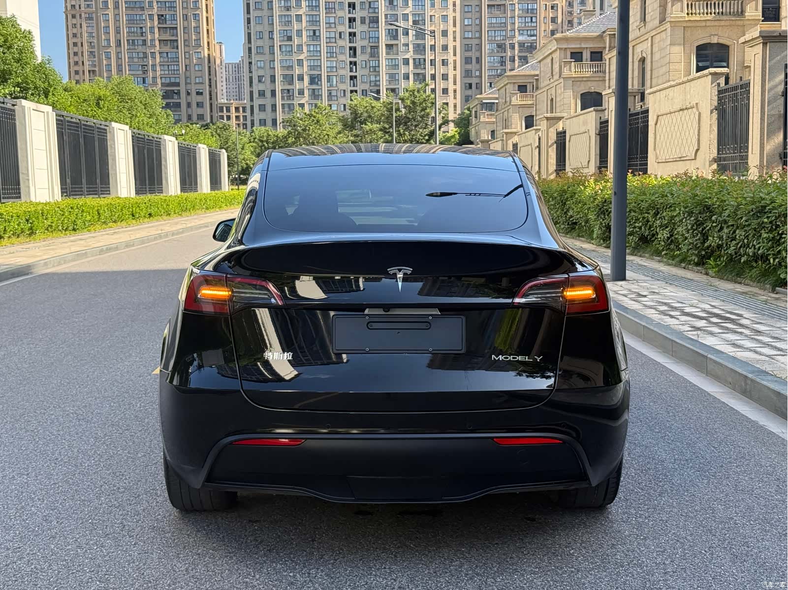 Tesla Model Y, 2023 все фото