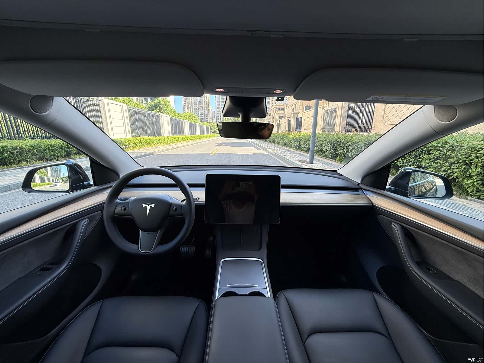 Tesla Model Y, 2023 13