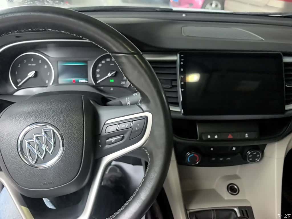 Buick V, 2018 10