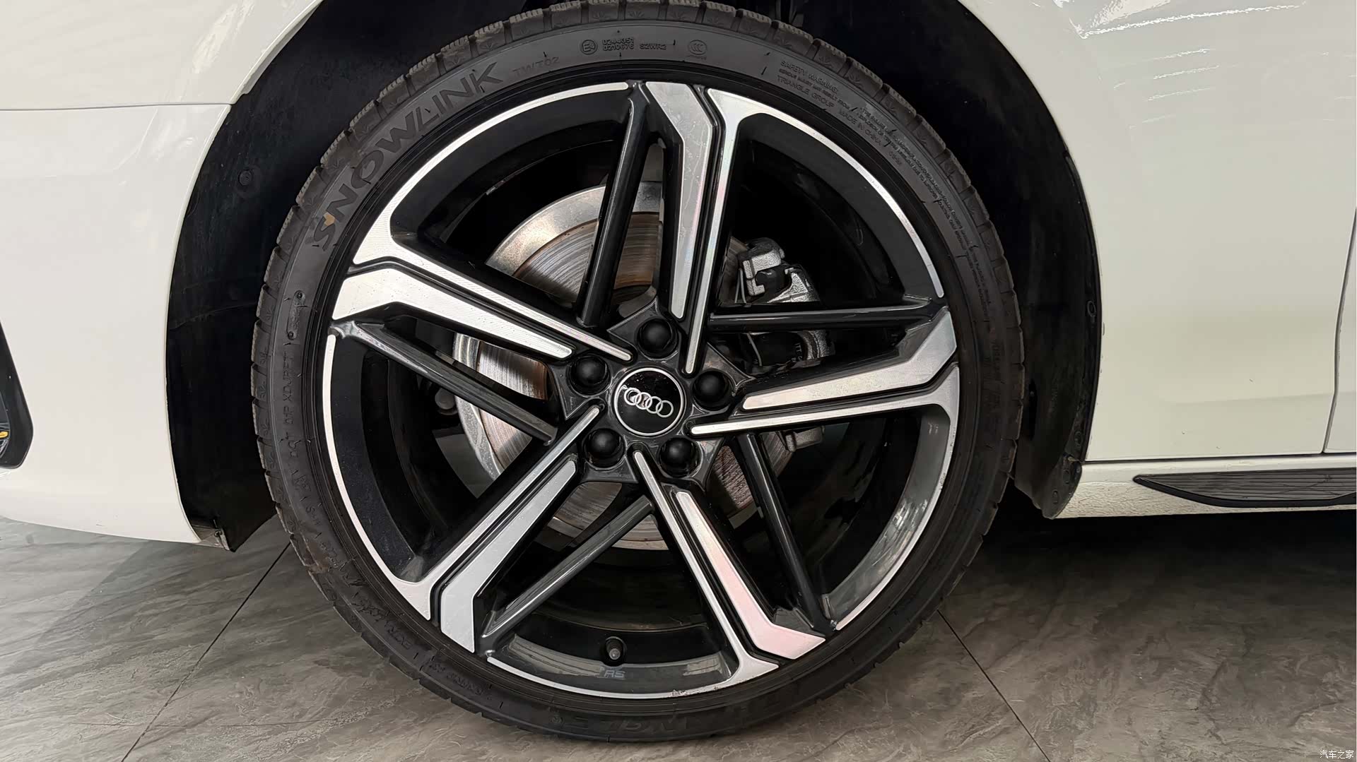 Audi A4L, 2025 9