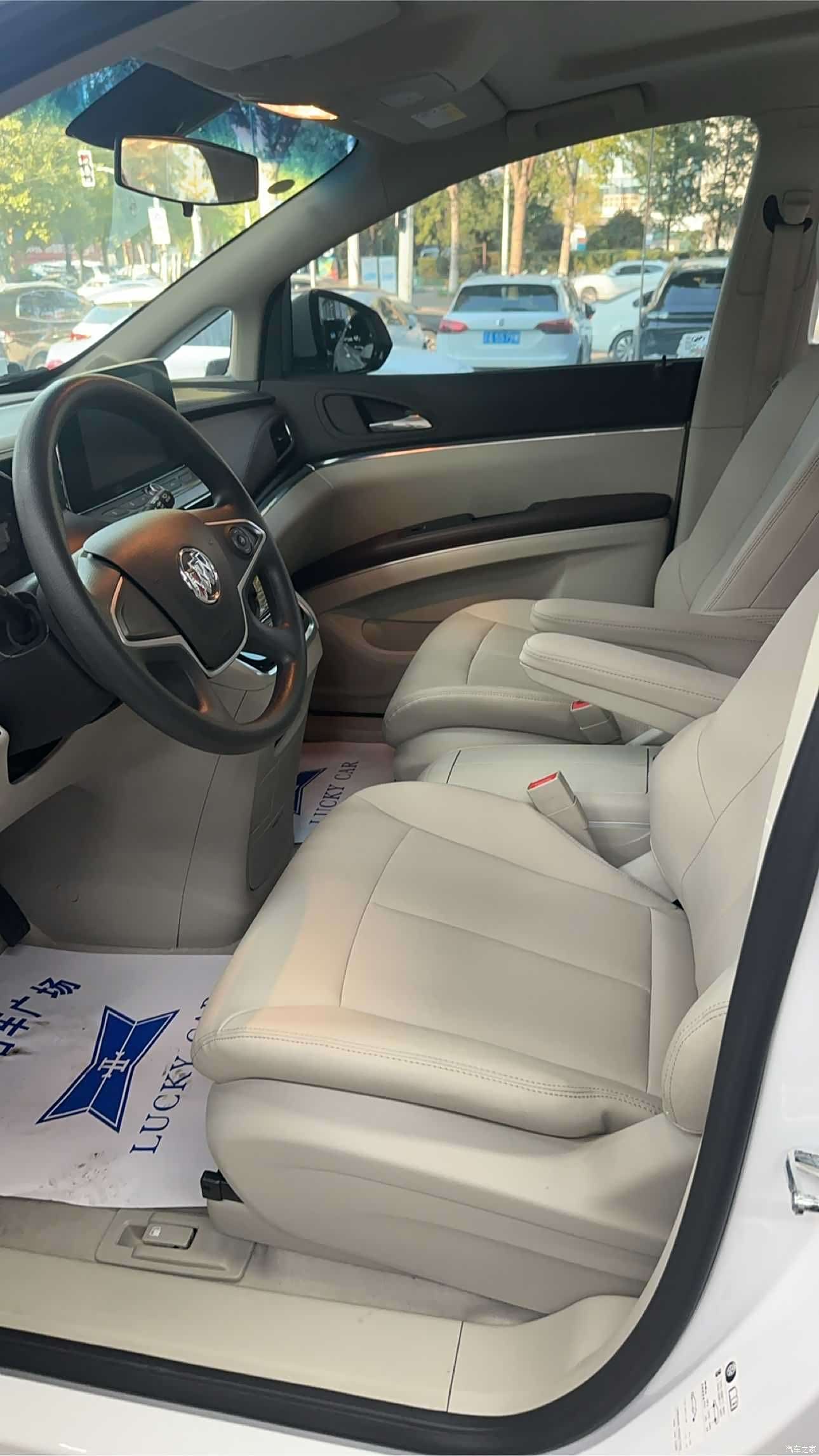 Buick GL8, 2023 15