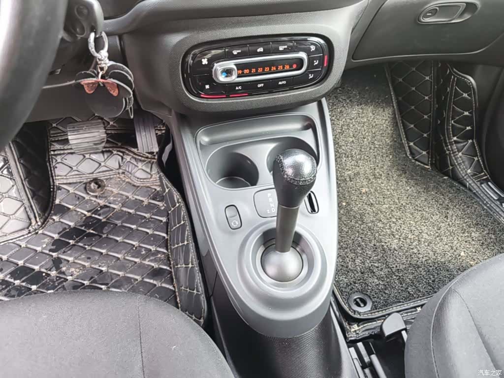 Smart Fortwo, 2017 14