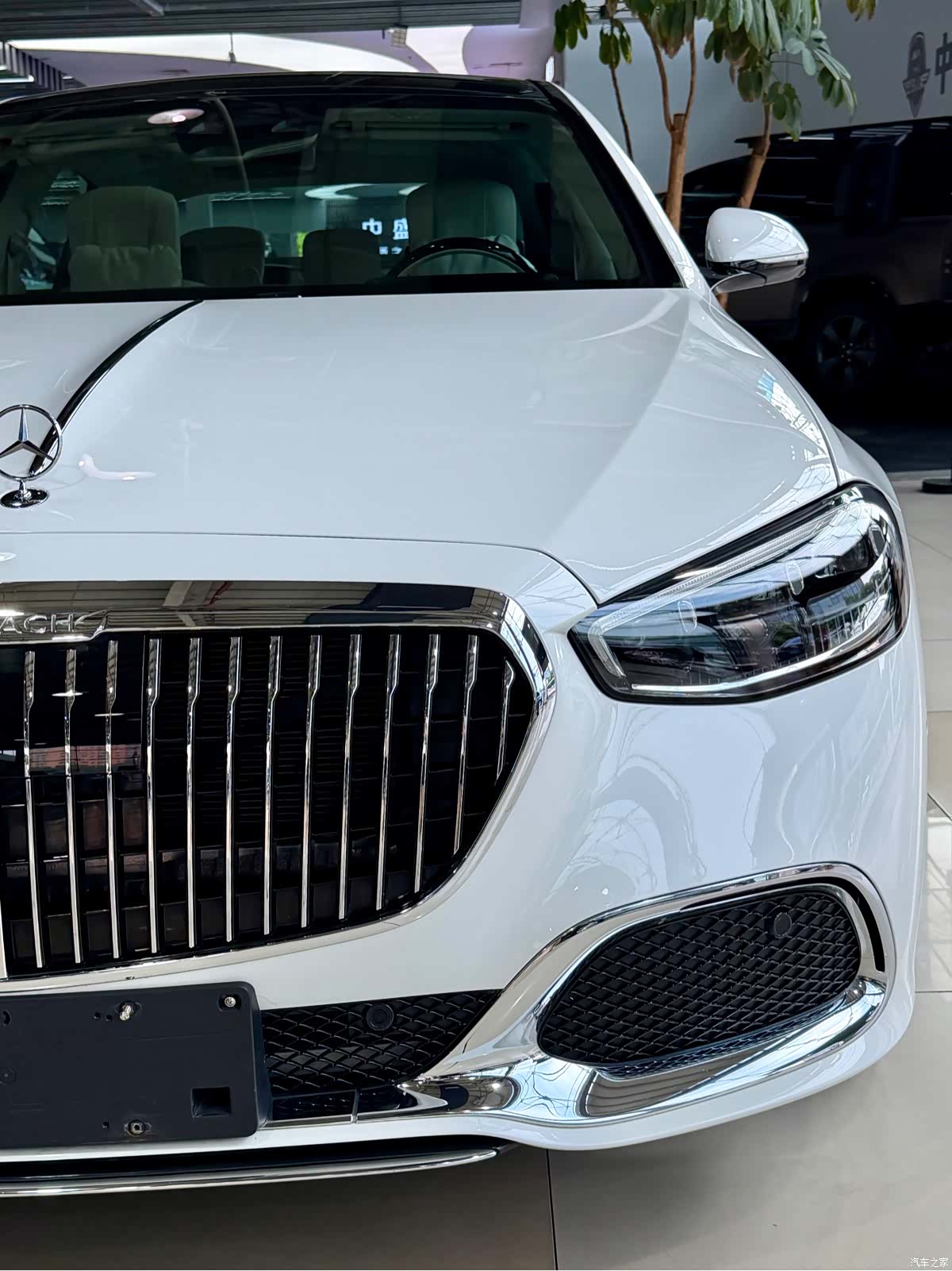 Maybach S-Class, 2024 3