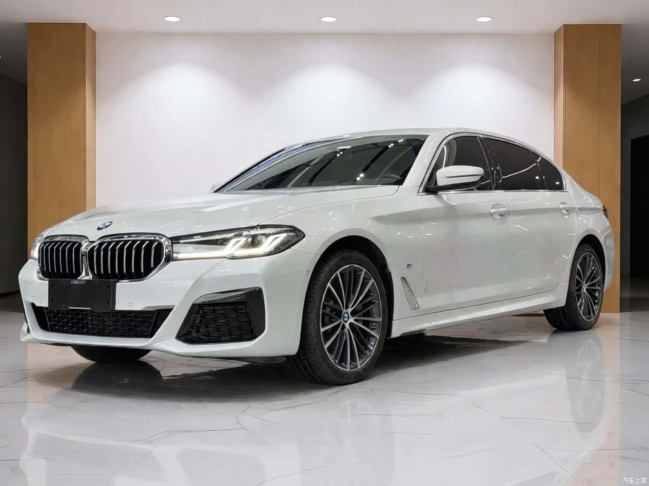 BMW 5 Series, 2021 1