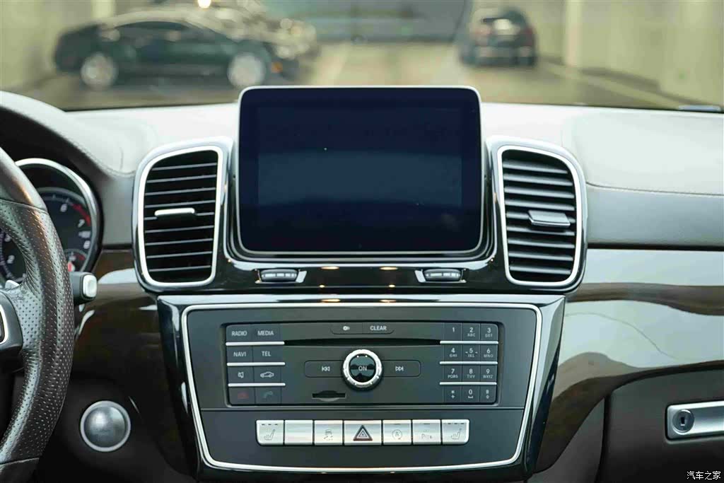Mercedes-Benz GLS, 2018 18