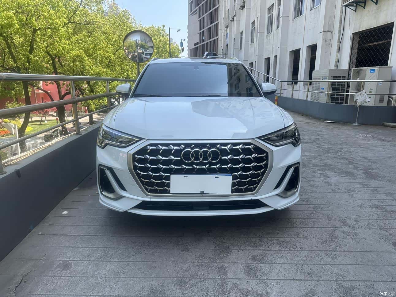 Audi Q3, 2023 2