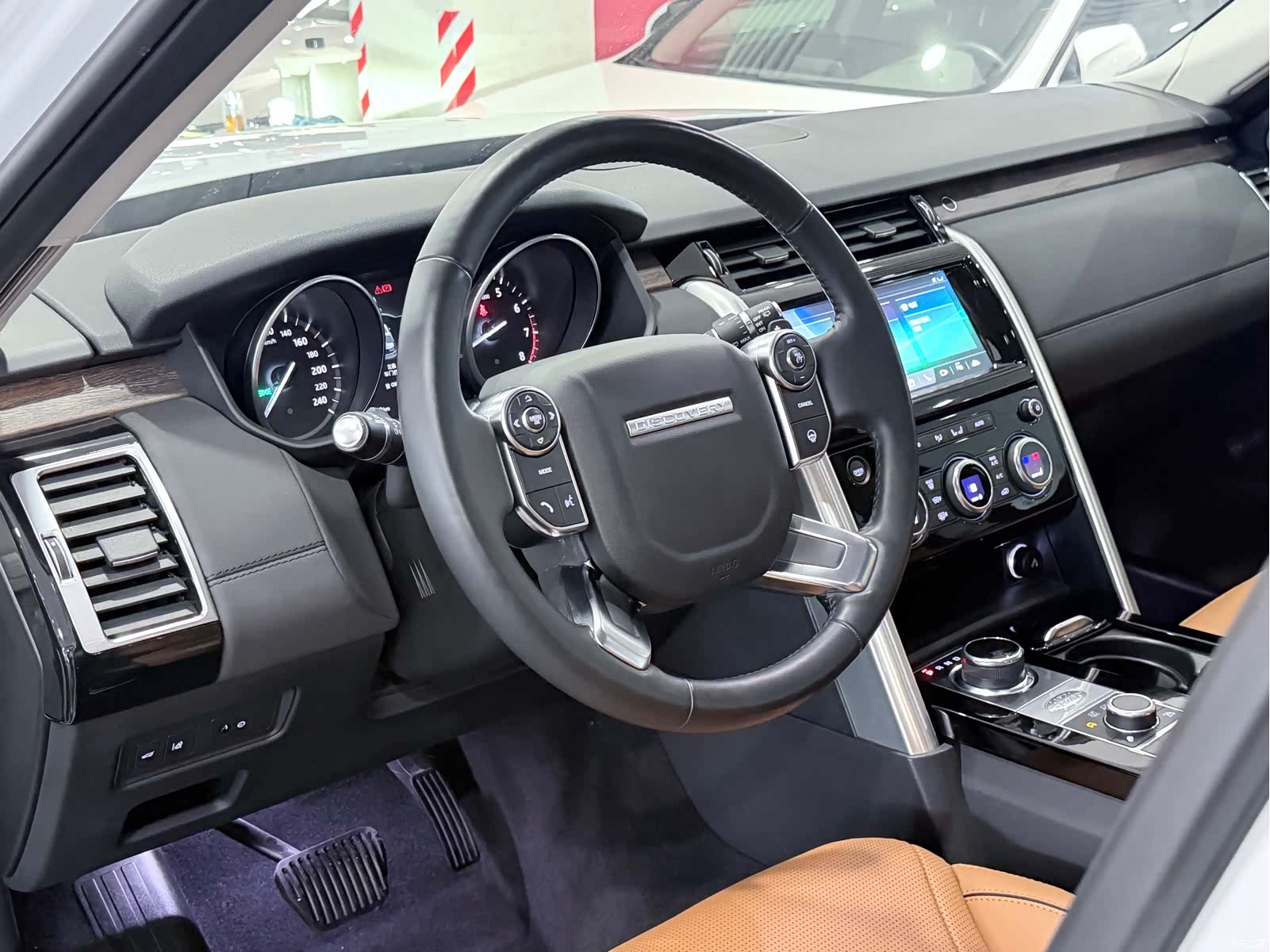Land Rover Discovery, 2017 все фото