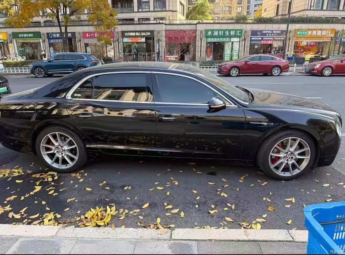 Bentley Flying Spur, 2019 3