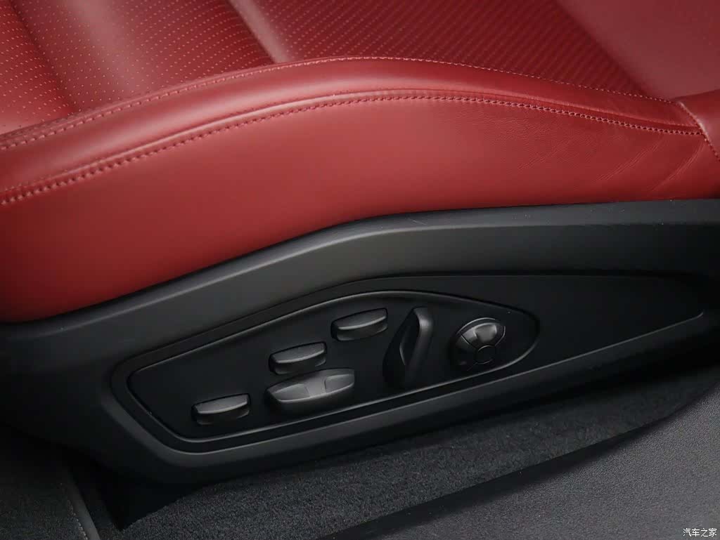 Porsche Taycan, 2023 все фото