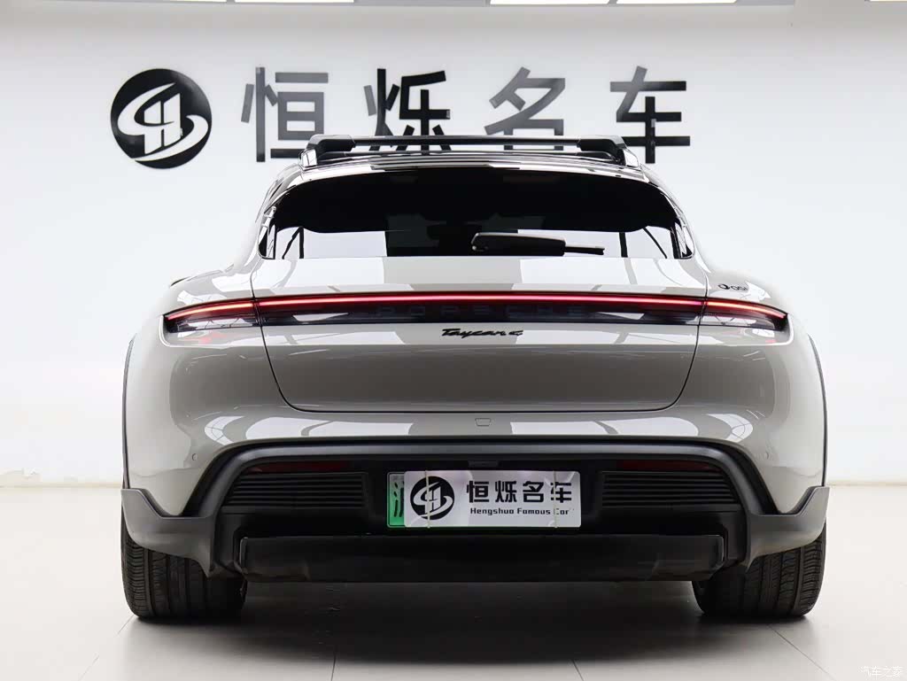 Porsche Taycan, 2023 25