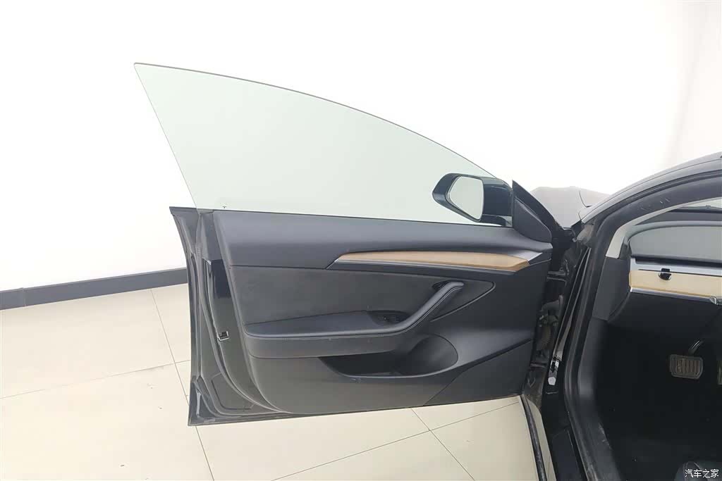 Tesla Model 3, 2021 7