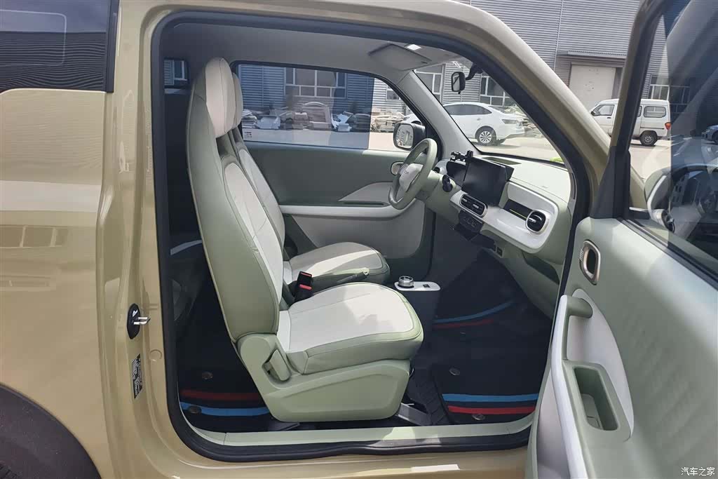 Geely Panda, 2025 8