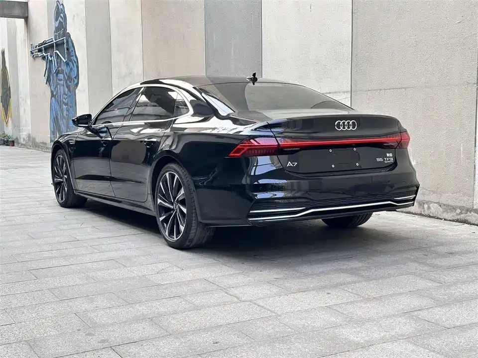 Audi A7L