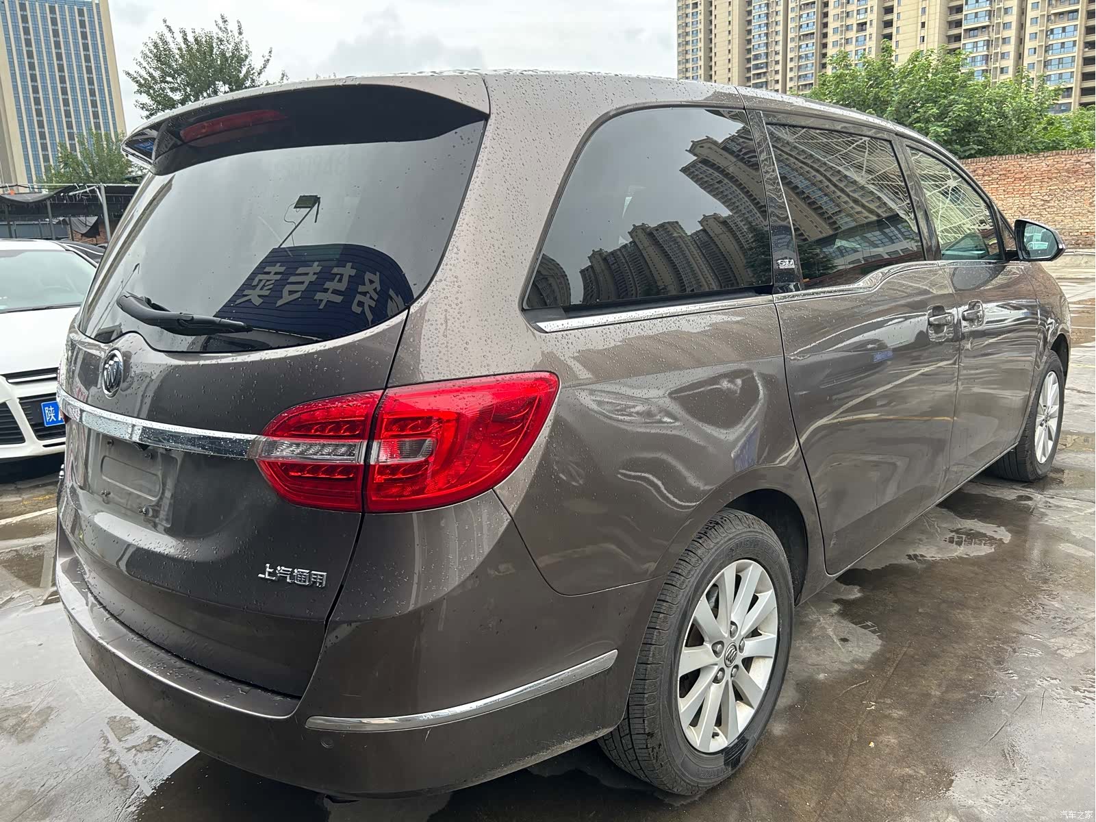 Buick GL8, 2016 13