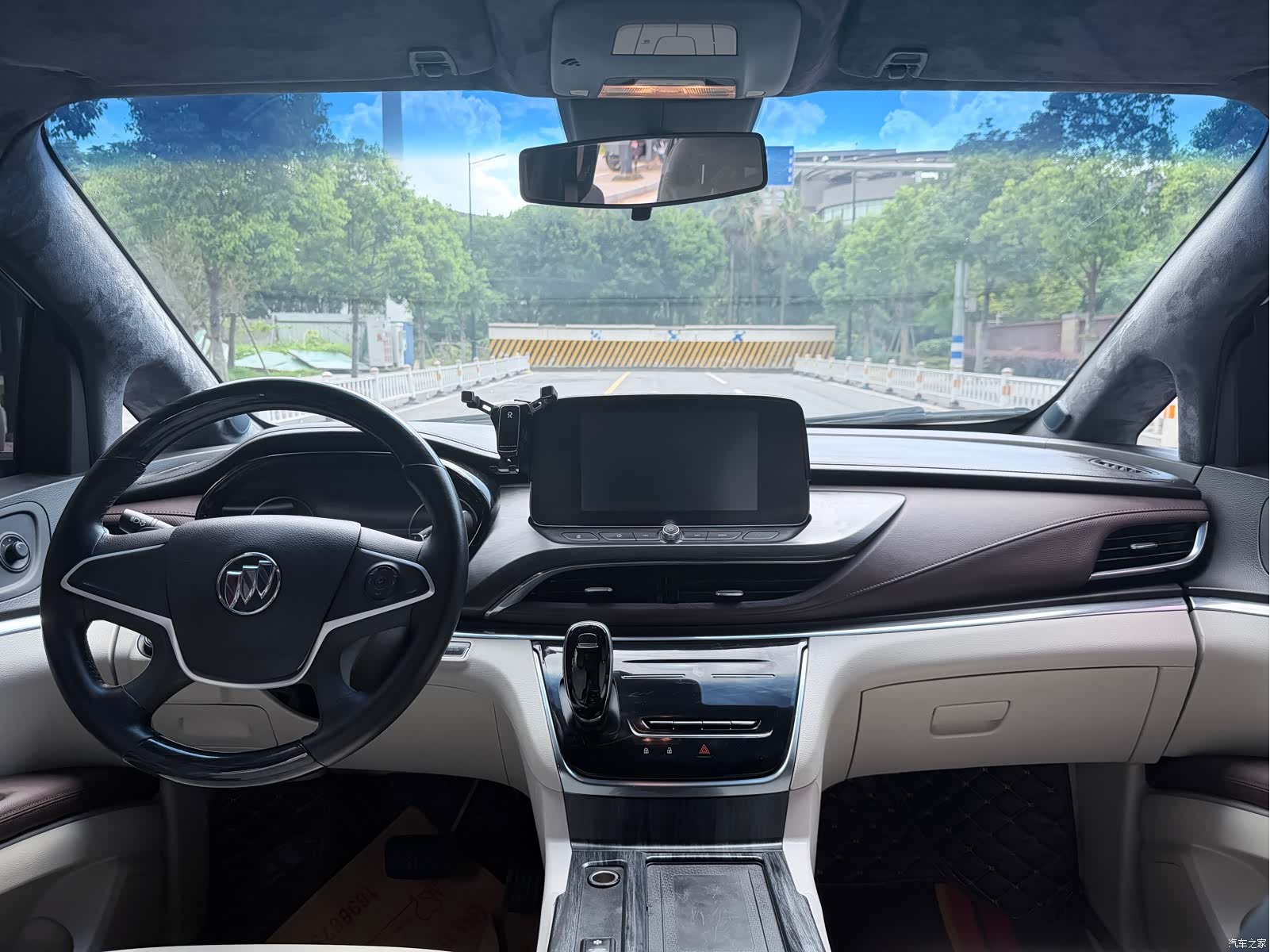 Buick GL8, 2020 8