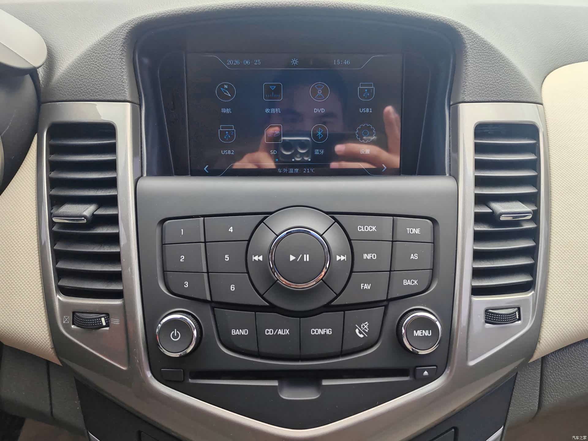 Chevrolet SE, 2014 13