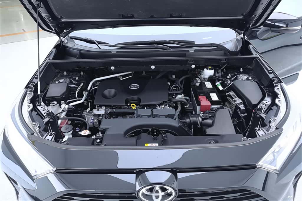 Toyota RAV4, 2023 10