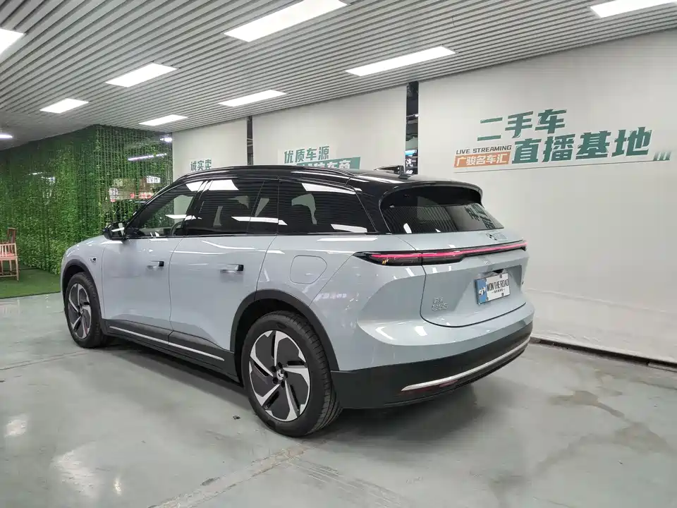NIO ES6