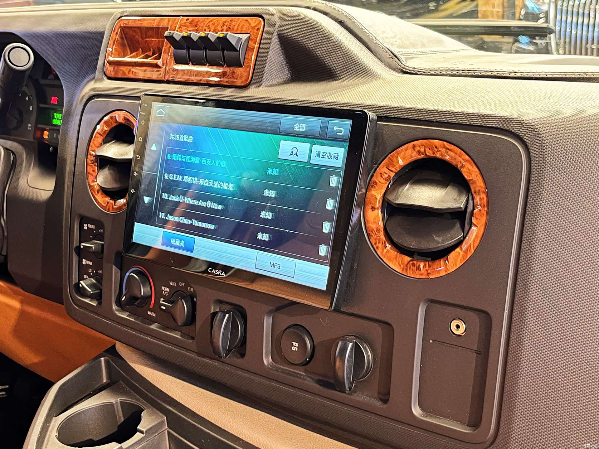Ford E350, 2016 13