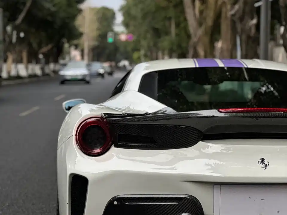 Ferrari 488