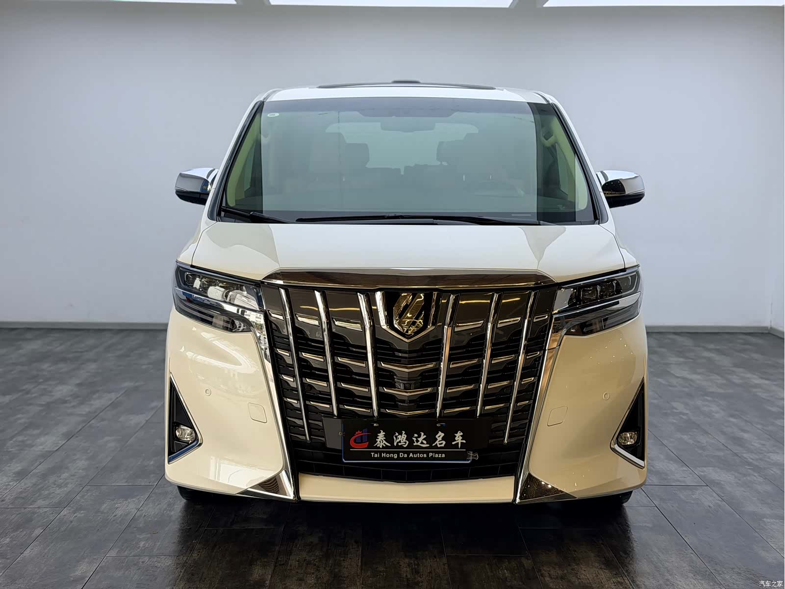 Toyota Alphard, 2018 3