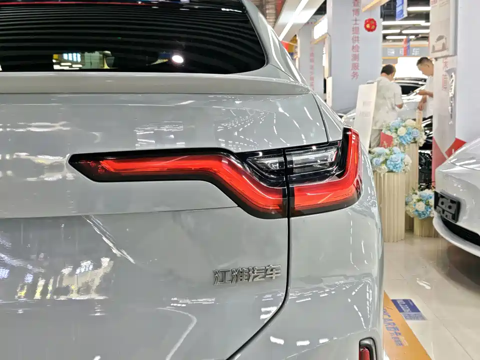 NIO EC6