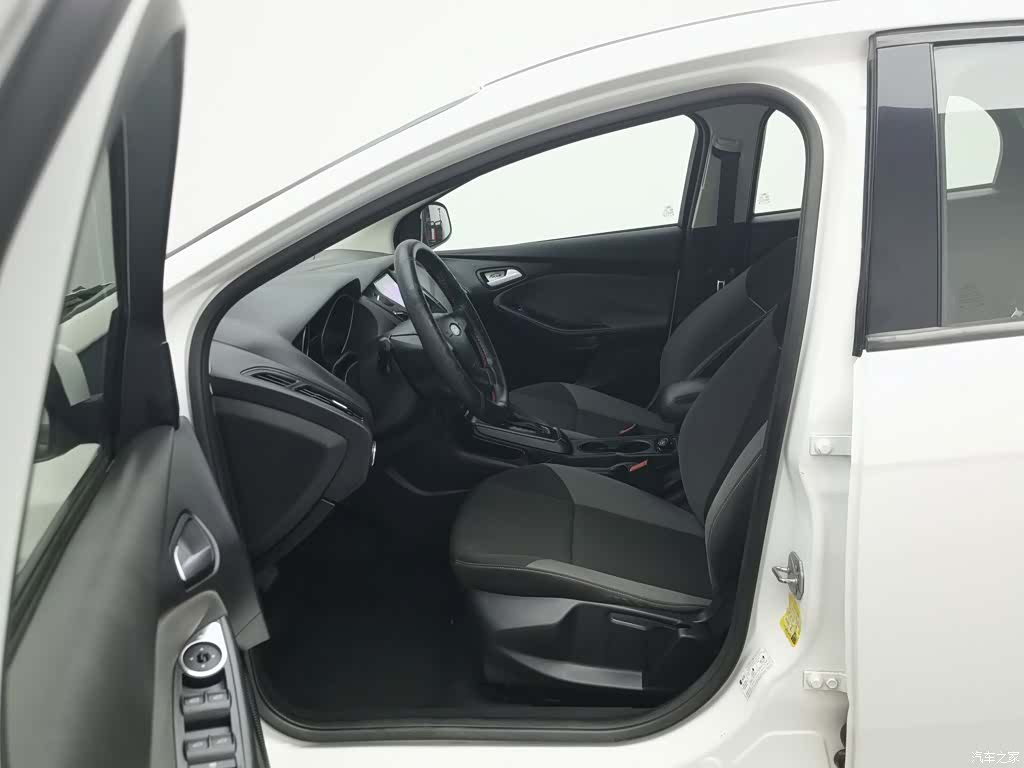 Ford Focus, 2014 10