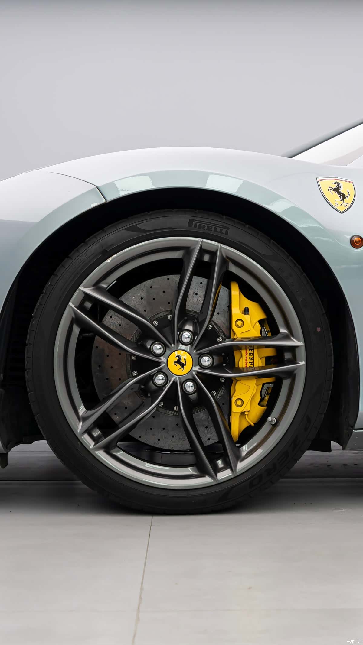 Ferrari 488, 2017 15