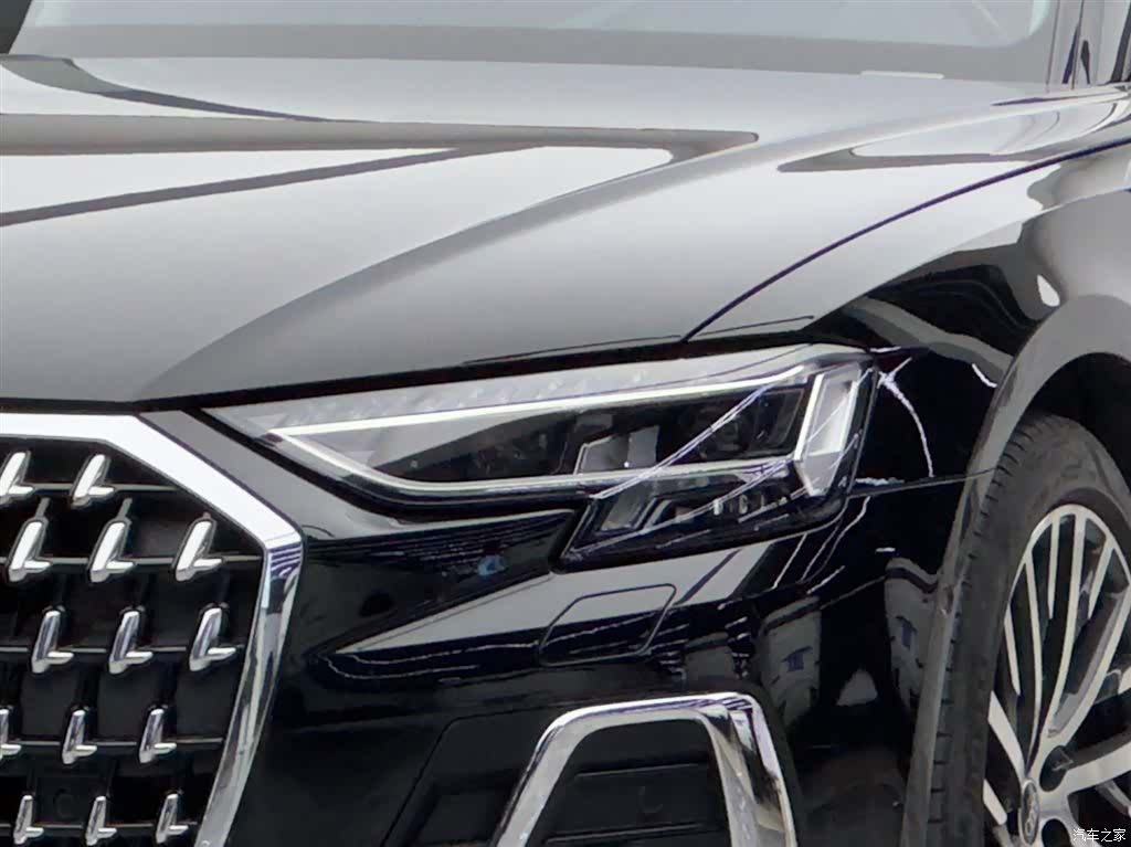 Audi A8L, 2024 3