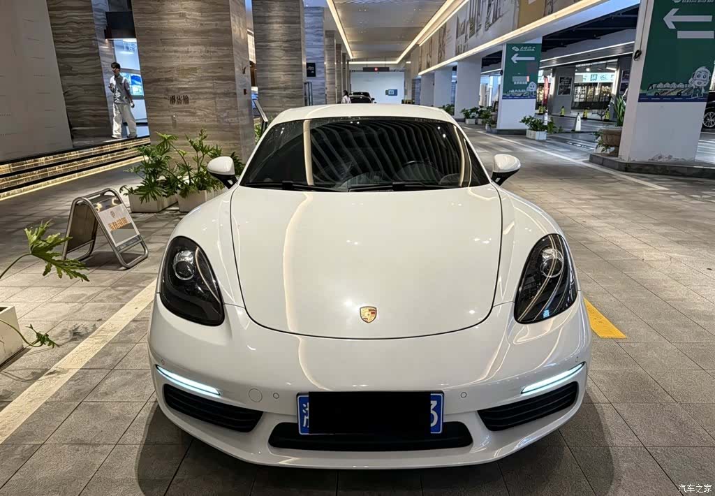Porsche Cayman, 2018 2