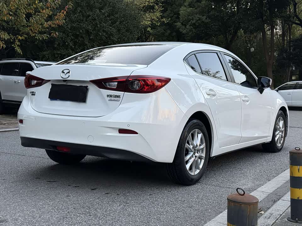Mazda 3 Angkesaila