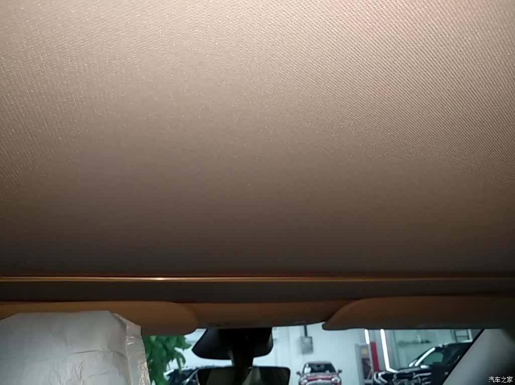 Tesla Model Y, 2024 18
