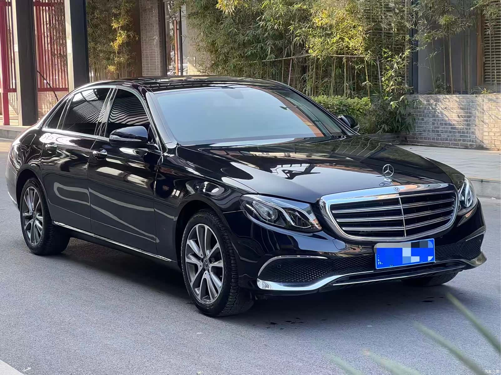 Mercedes-Benz E-Class, 2019 3