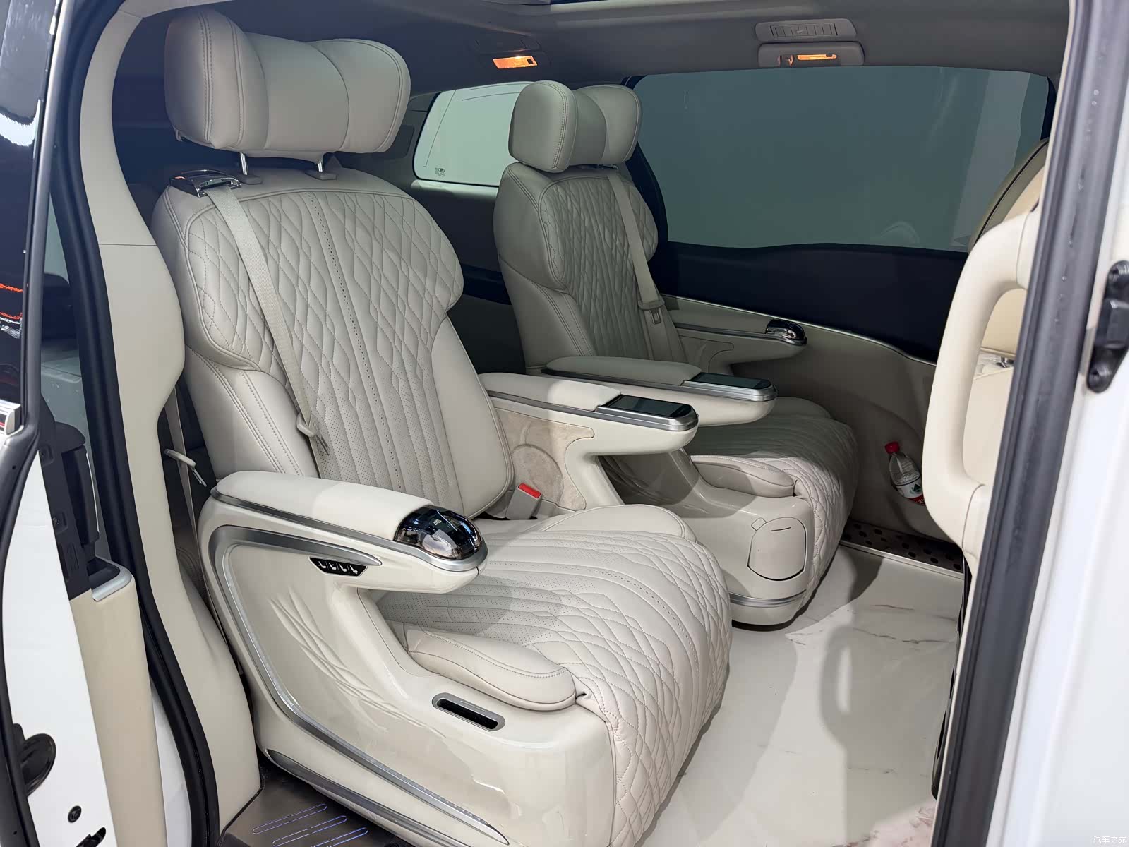 Buick GL8, 2022 10