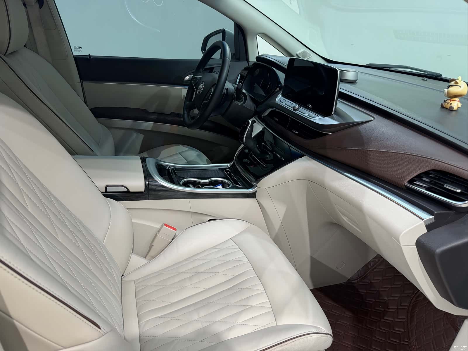 Buick GL8, 2022 7