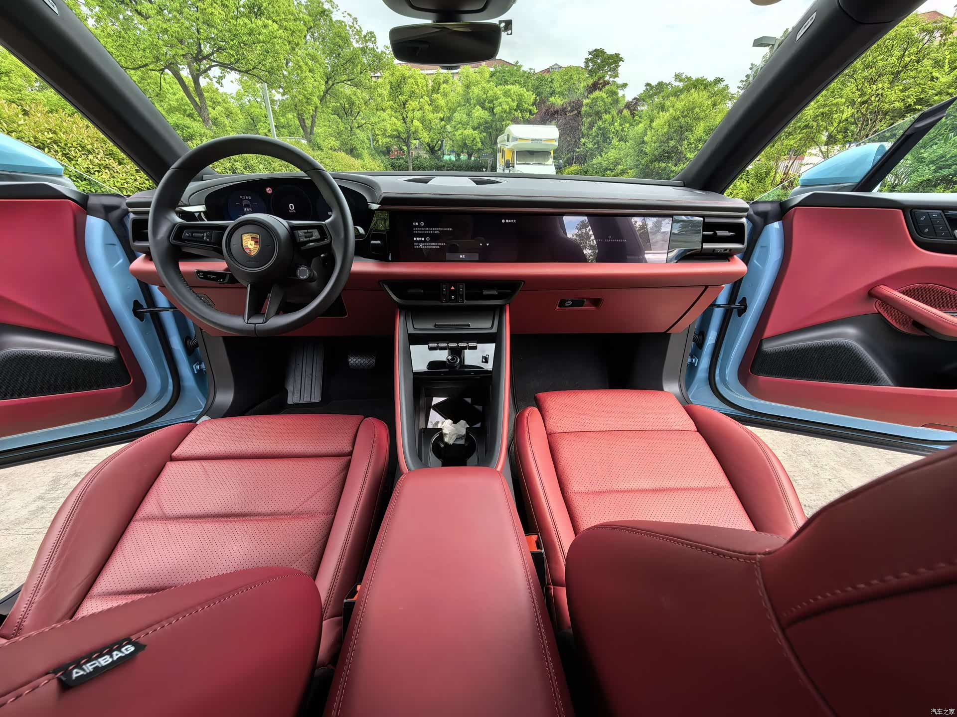Porsche Macan, 2025 6