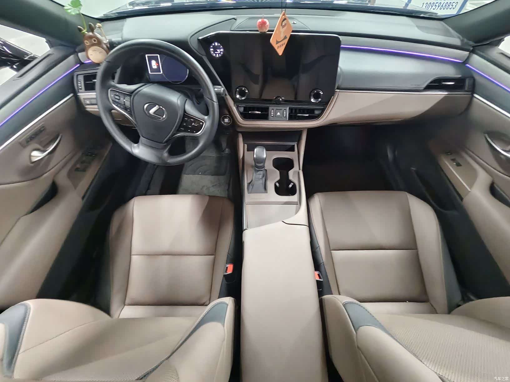 Lexus ES, 2025 14