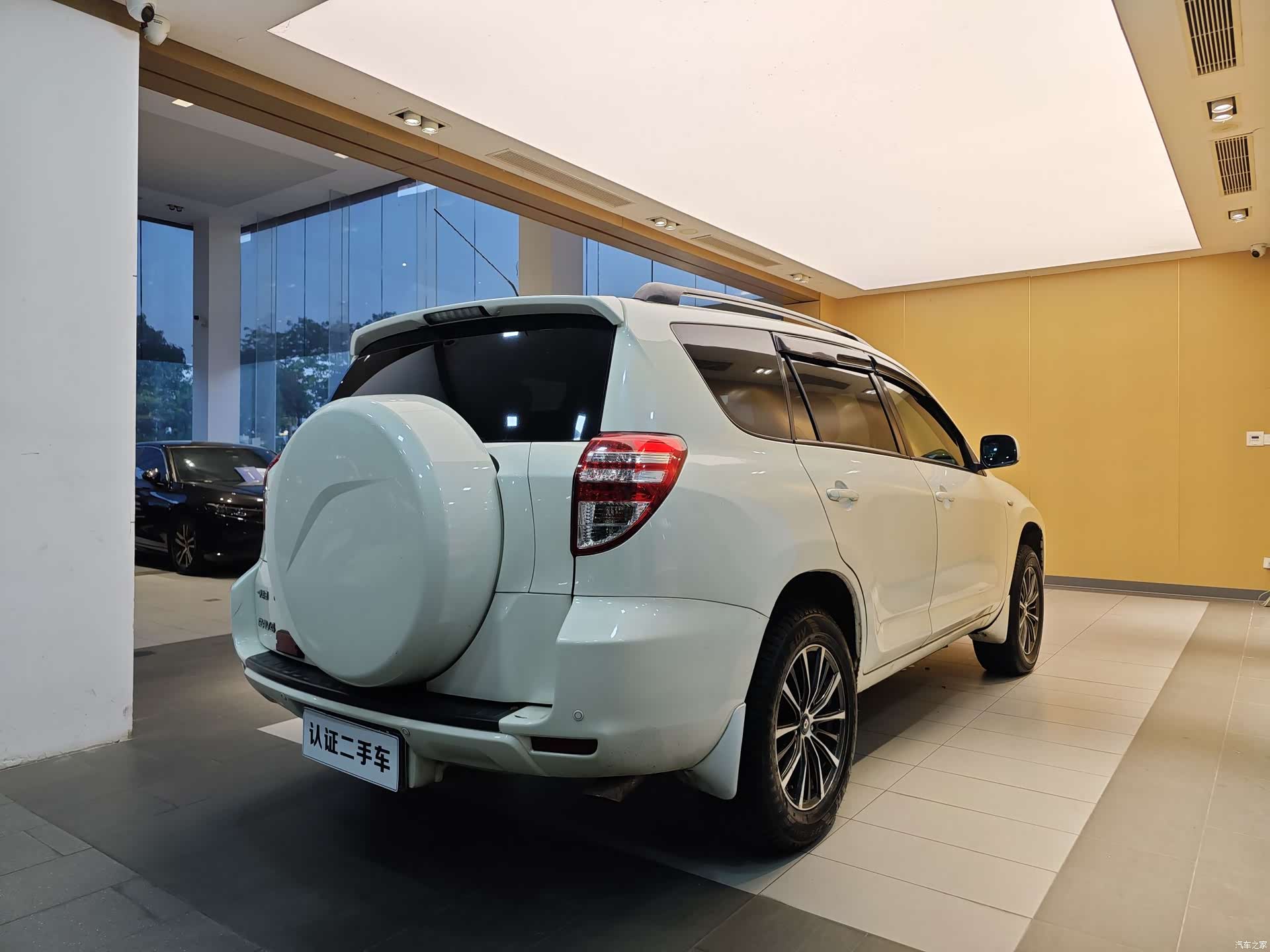 Toyota RAV4, 2011 28