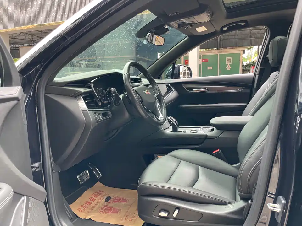 Cadillac XT6