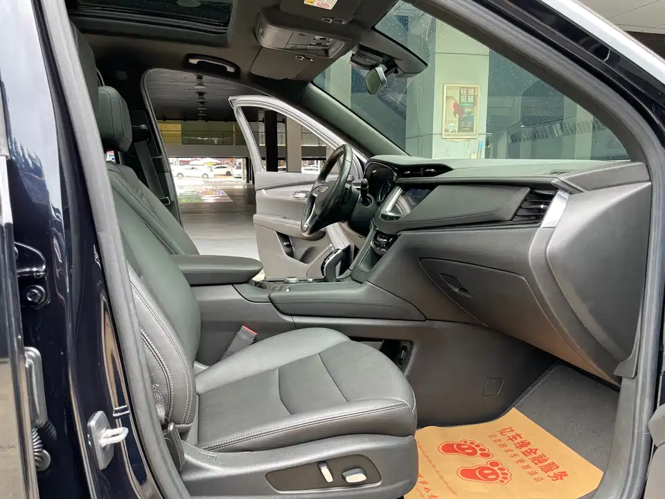 Cadillac XT6
