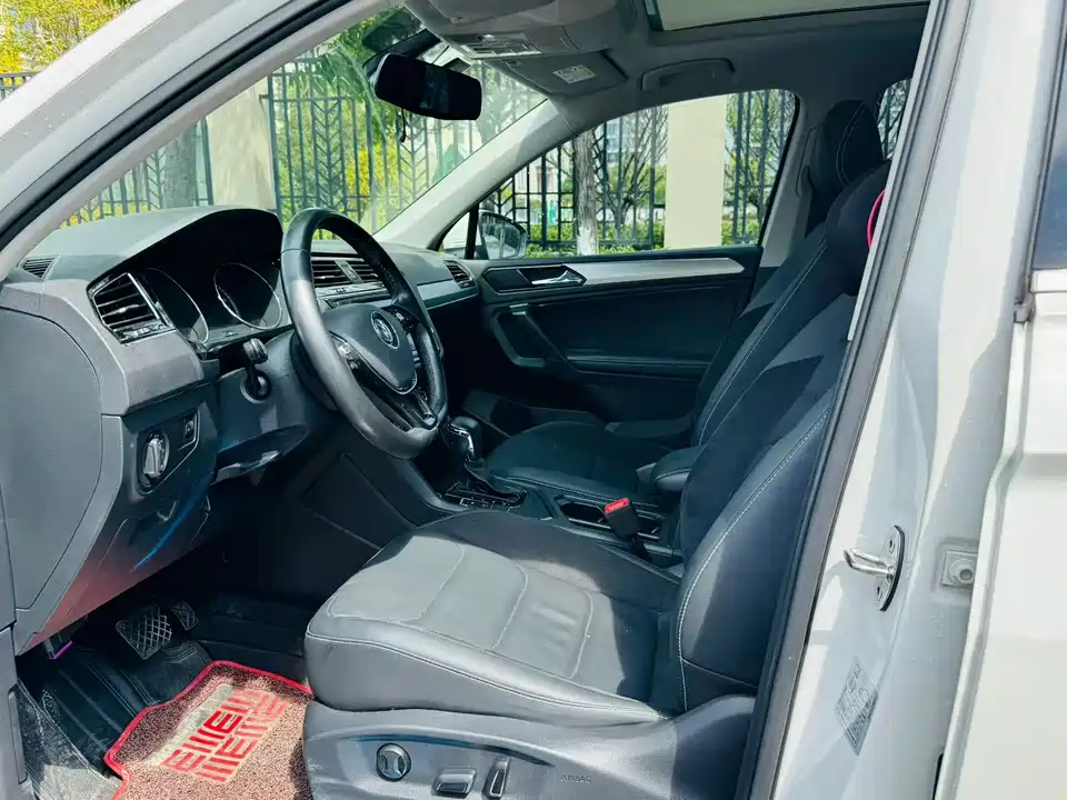 Volkswagen Tiguan L