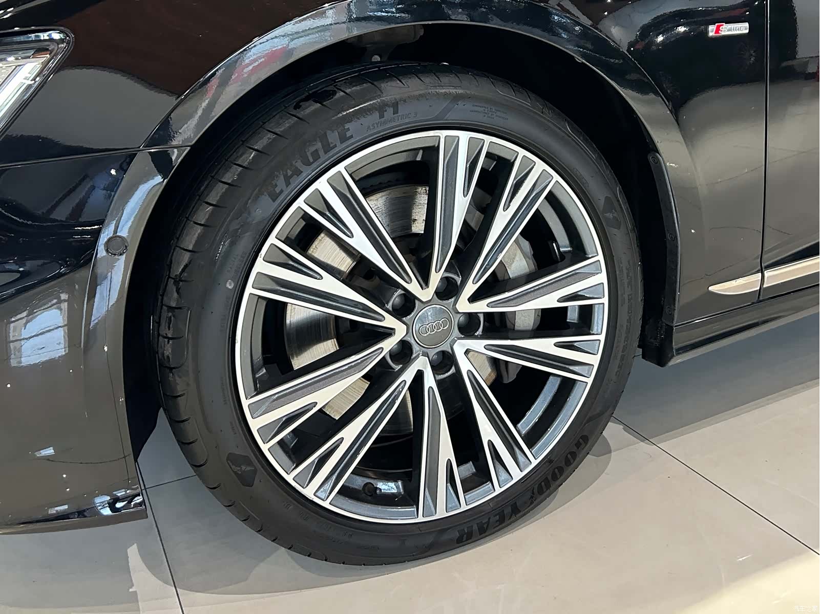 Audi A6L, 2020 все фото