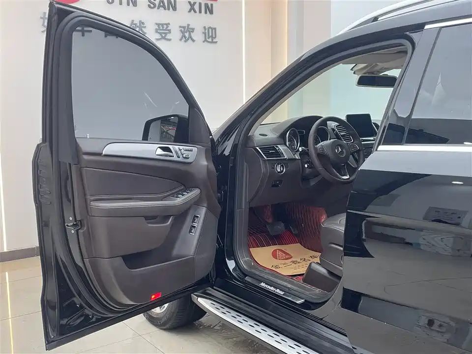 Mercedes-Benz GLS Mercedes-Benz GLS