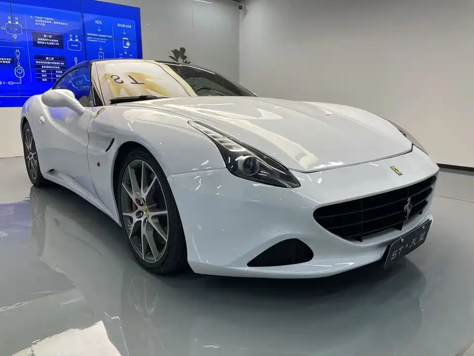 Ferrari California T